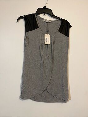 Anger Maternity Gray & Black Cap-Sleeve Wrap Front Women's Top